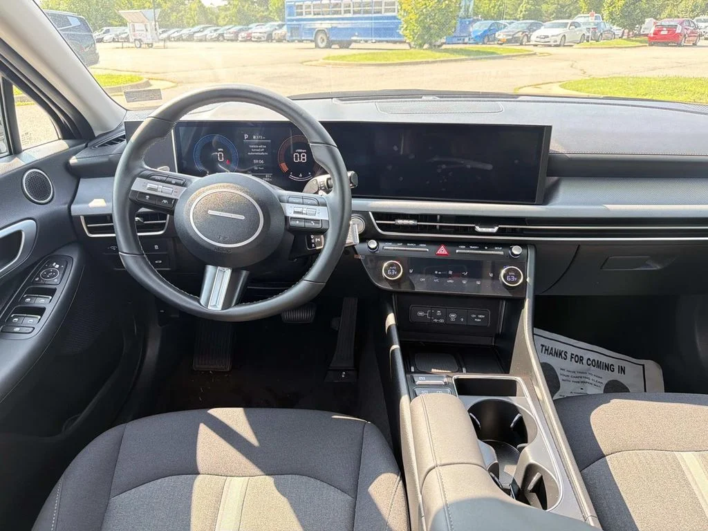 Used 2026 Black Hyundai SEL Sport image 2