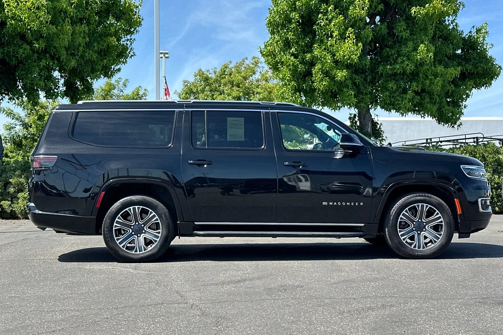 Certified Used 2024 Diamond Black Crystal Pearlcoat Jeep Series II image 3