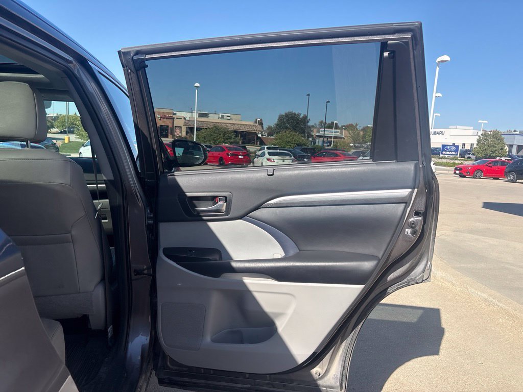 Used 2019 Predawn Gray Mica Toyota Limited Platinum image 31