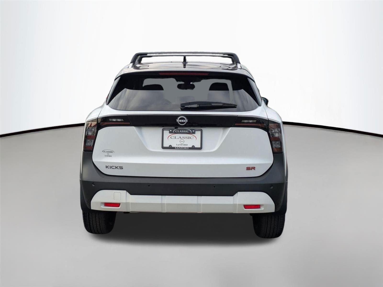 New 2026 Aspen White TriCoat / Super Black Two-tone Nissan SR image 7