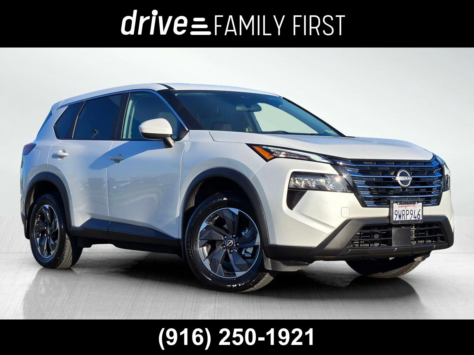 Used 2026 Everest White Pearl Tricoat Nissan SV image 1