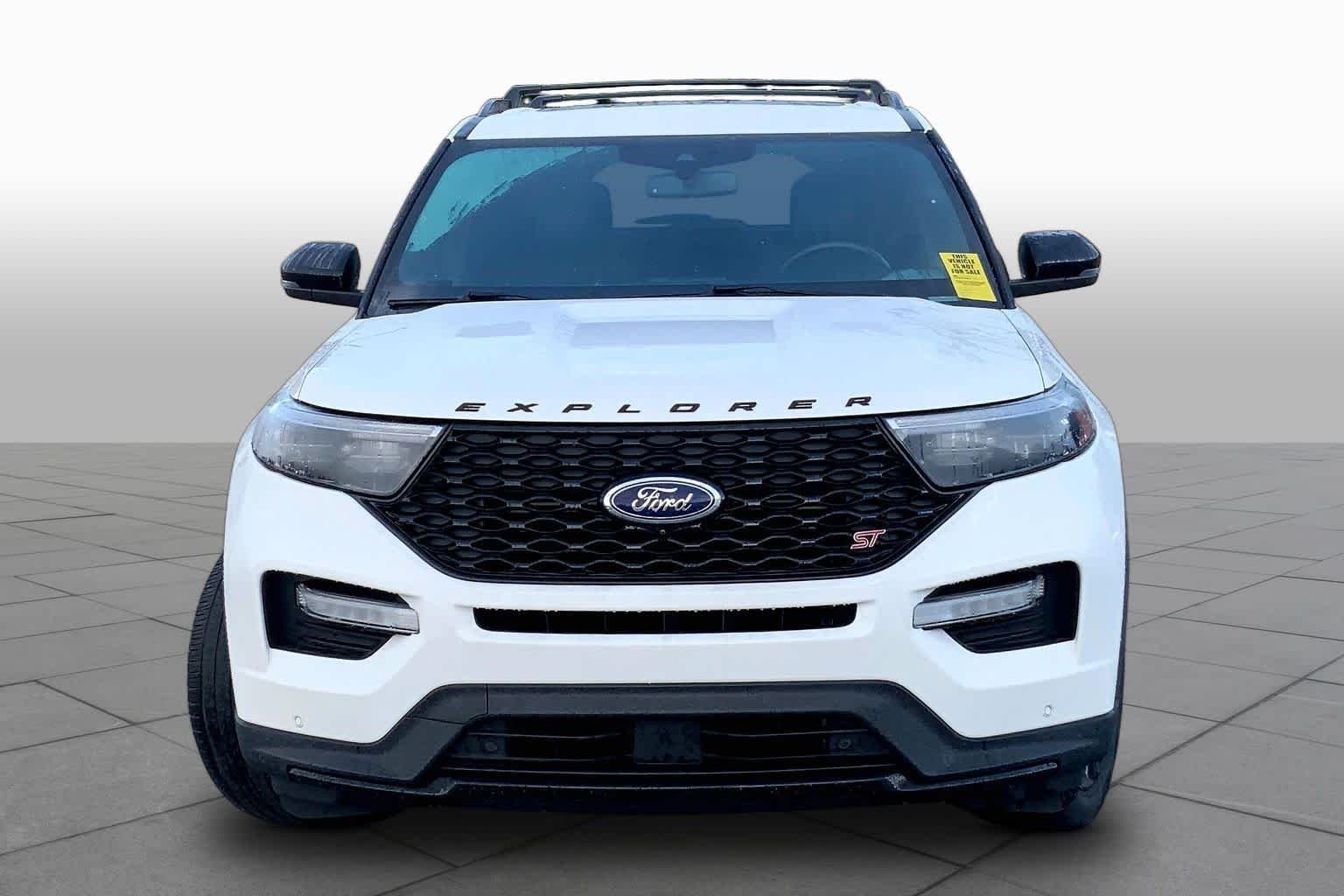 Used 2022 Star White Metallic Tri-Coat Ford ST image 4