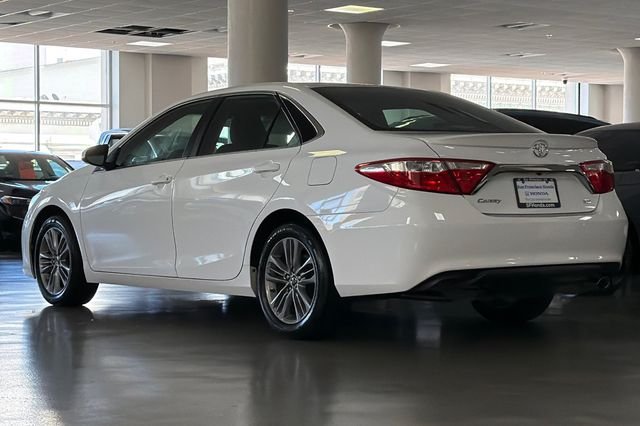 Used 2016 Super White Toyota SE image 9