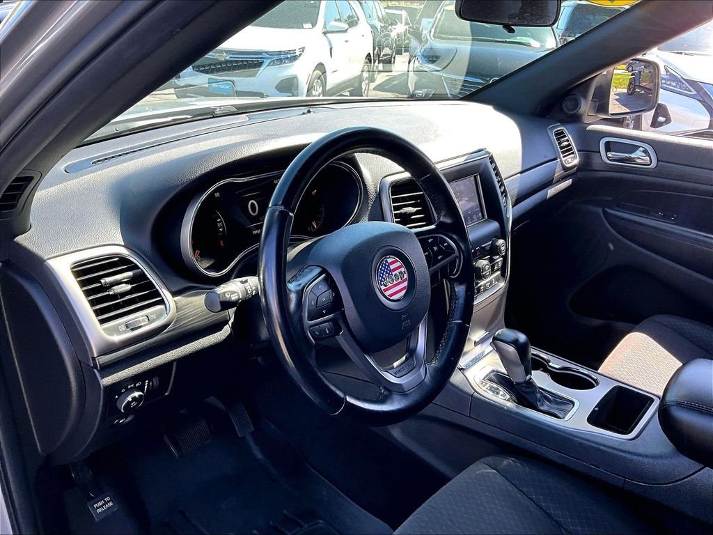 Used 2021 Silver Jeep Laredo E image 8