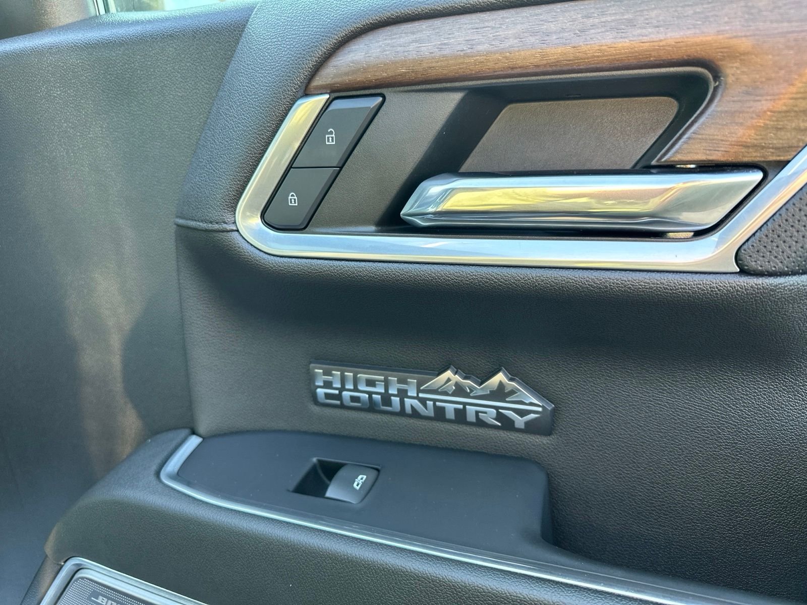 Used 2022 Gray Chevrolet High Country image 48