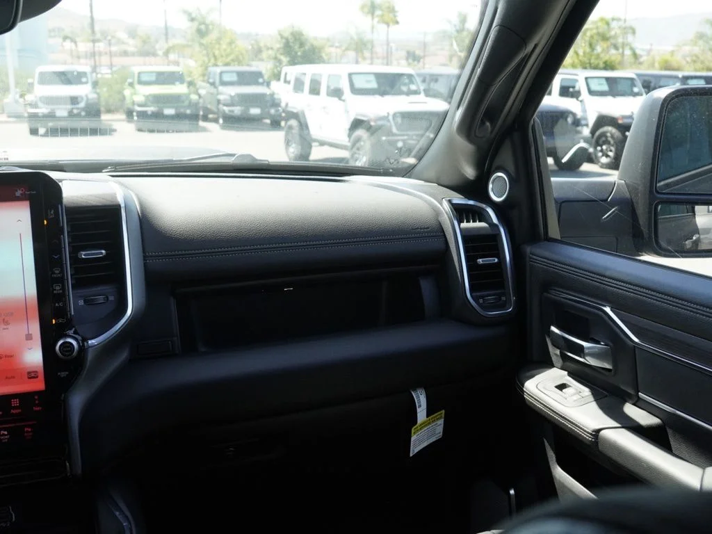New 2026 Granite Crystal Metallic Clear-Coat Exterior Paint RAM Laramie image 26