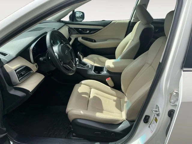 Used 2022 Crystal White Pearl Subaru Limited image 9