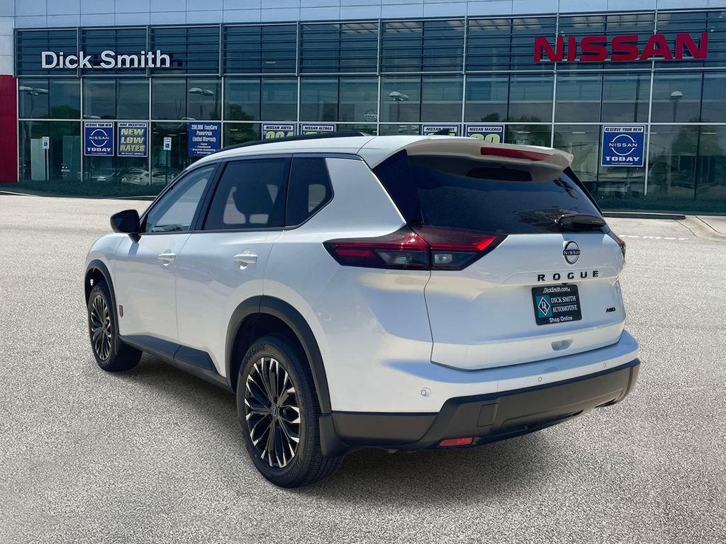 New 2026 Everest White Pearl TriCoat Nissan Dark Armor™ image 4