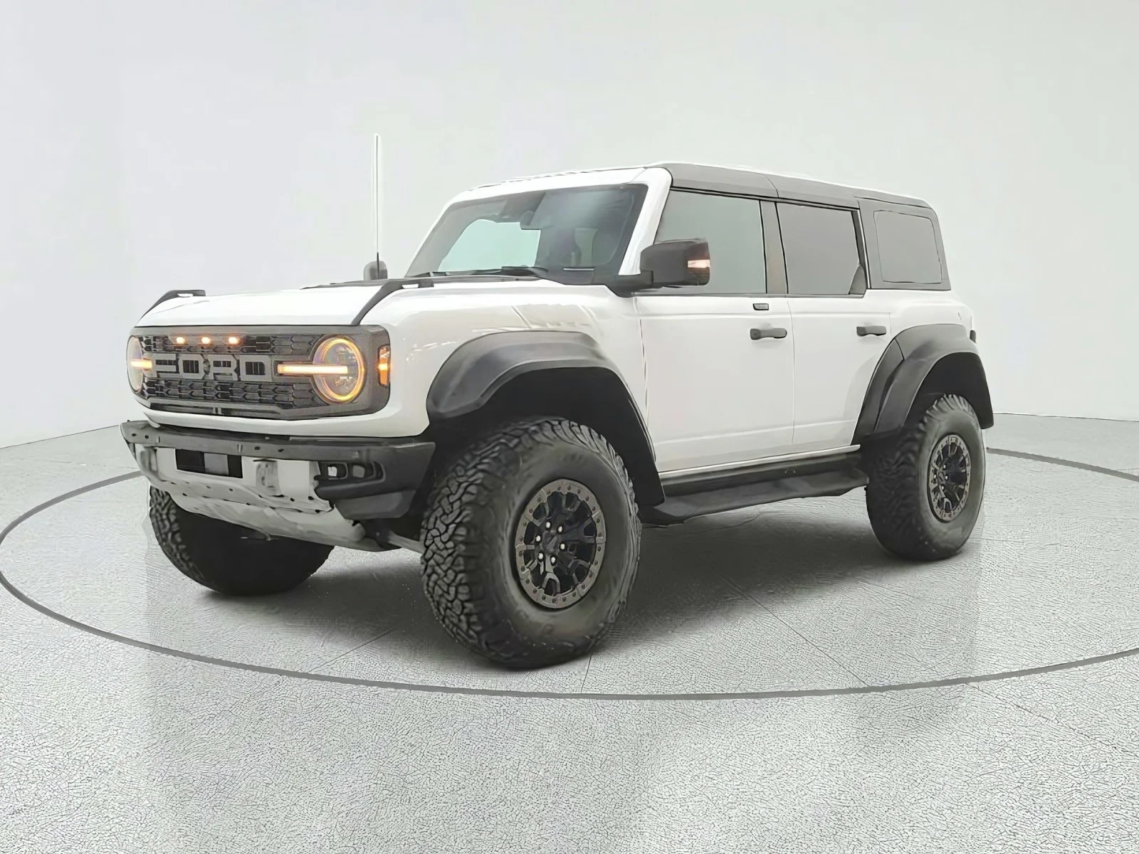 Used 2023 Oxford White Ford Raptor 4 Door Advanced 4x4 image 1