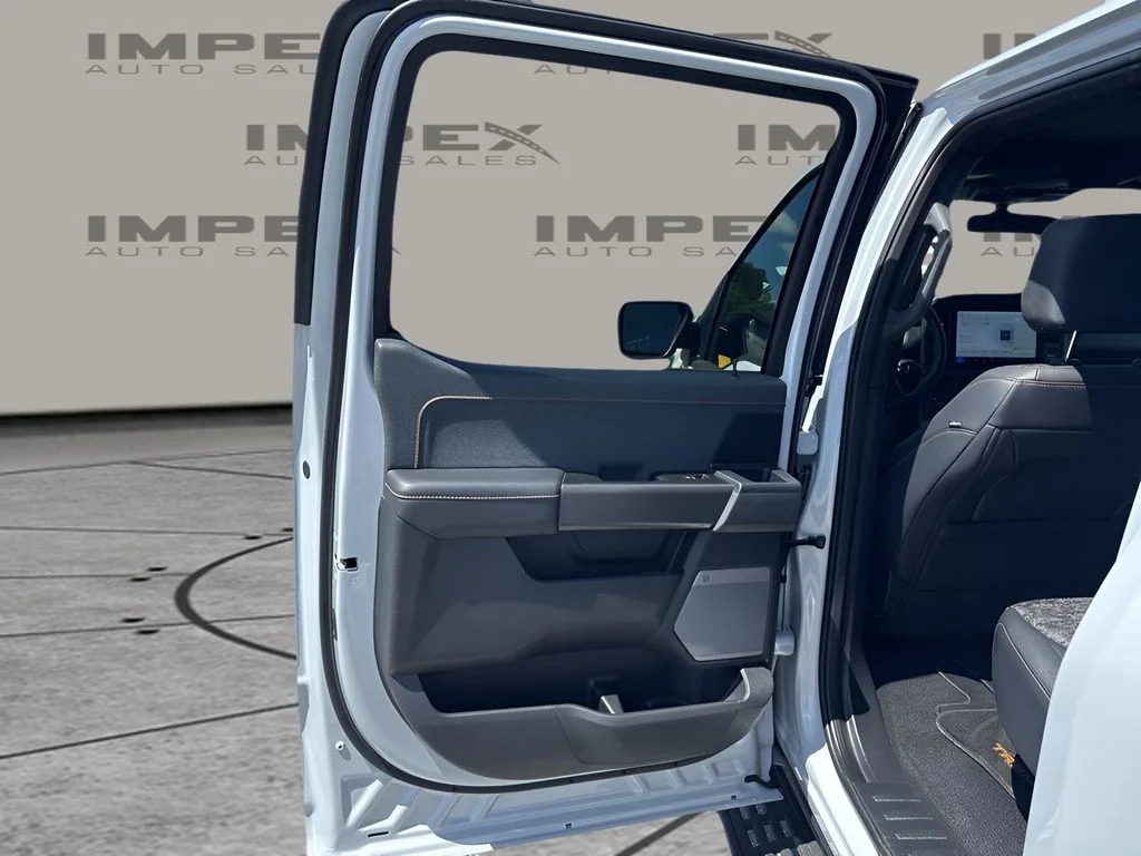 Used 2025 White Ford Tremor image 28