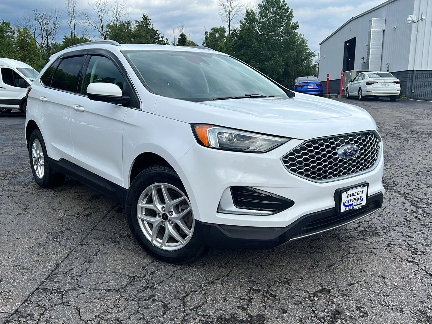 Used 2023 Oxford White Ford SEL image 11