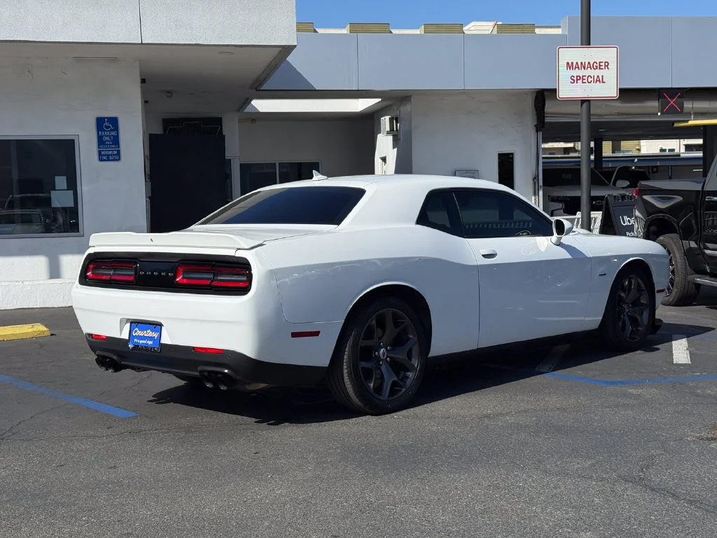 Used 2019  Dodge R/T image 7