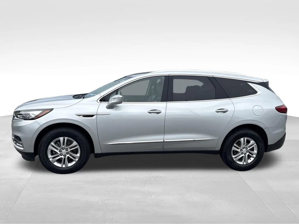 Used 2019 Silver Buick Essence image 2