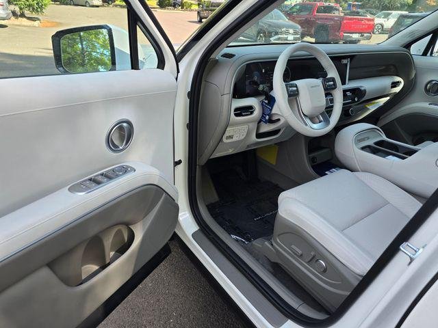 New 2026 White Pearl Hyundai SEL AWD image 18