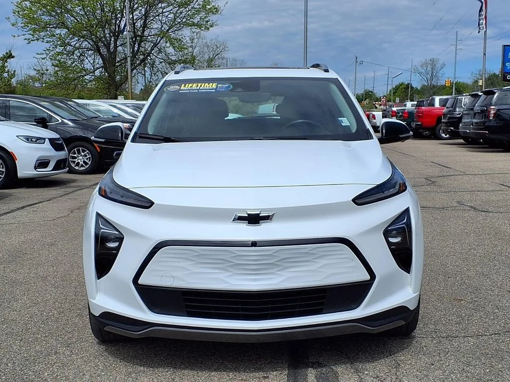 Used 2022 Chevrolet Bolt EUV Premier with VIN 1G1FZ6S0XN4133681 for sale in Howell, MI