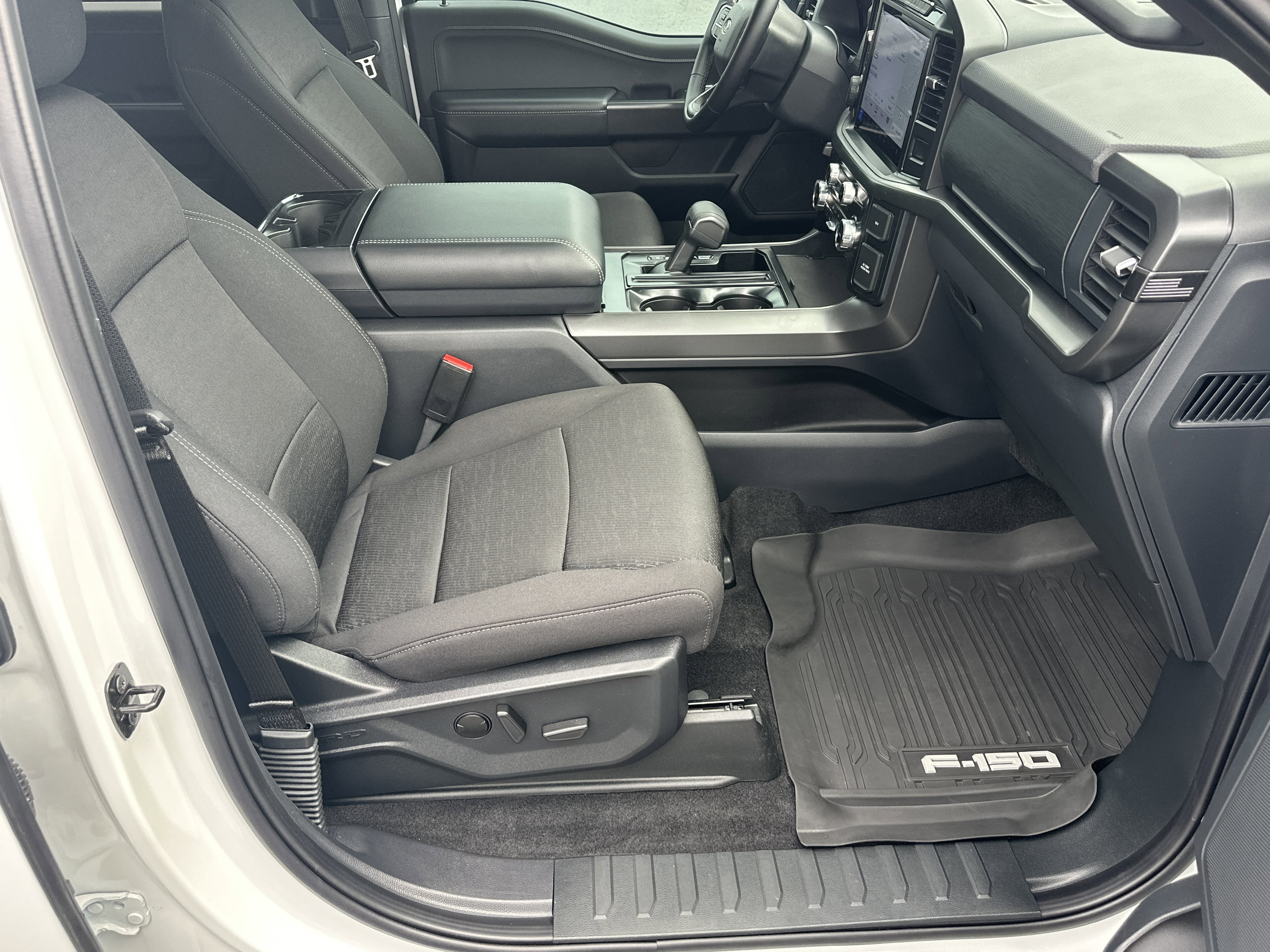 Used 2024 OXFORD WHITE Ford XLT image 14