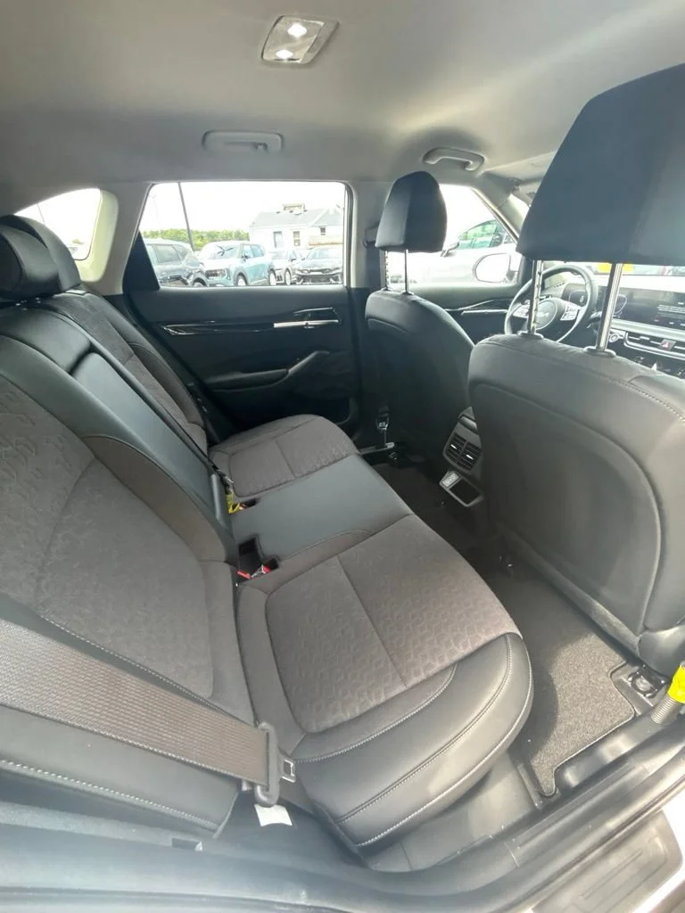 Used 2026 White Kia S image 22