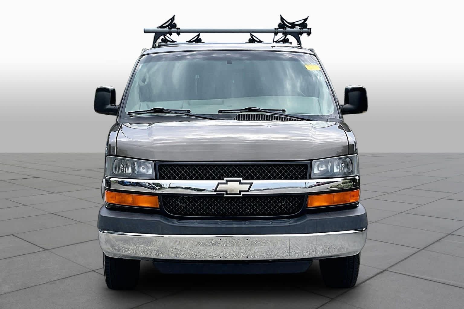 Pre-Owned 2014 Chevrolet Express Passenger LT
