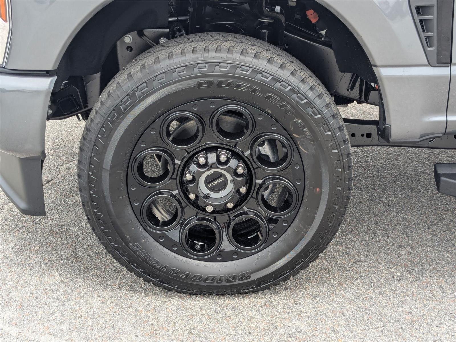 New 2026 Carbonized Gray Metallic Ford F-350® Lariat® image 10