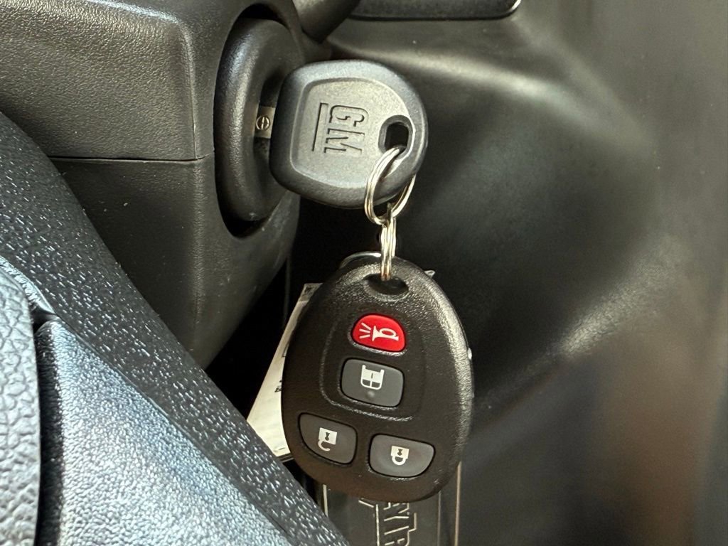 2025 Chevrolet Express Cargo Work Van - Photo 28