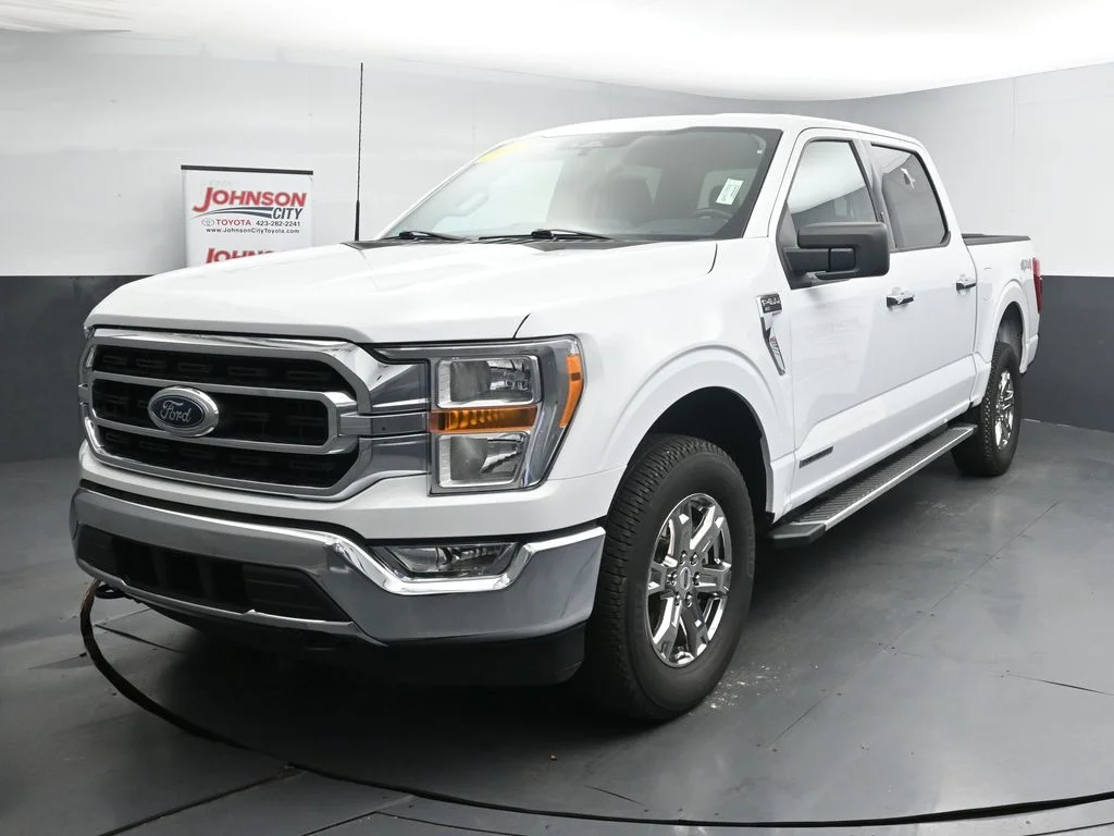 Used 2022 White Ford XLT image 4