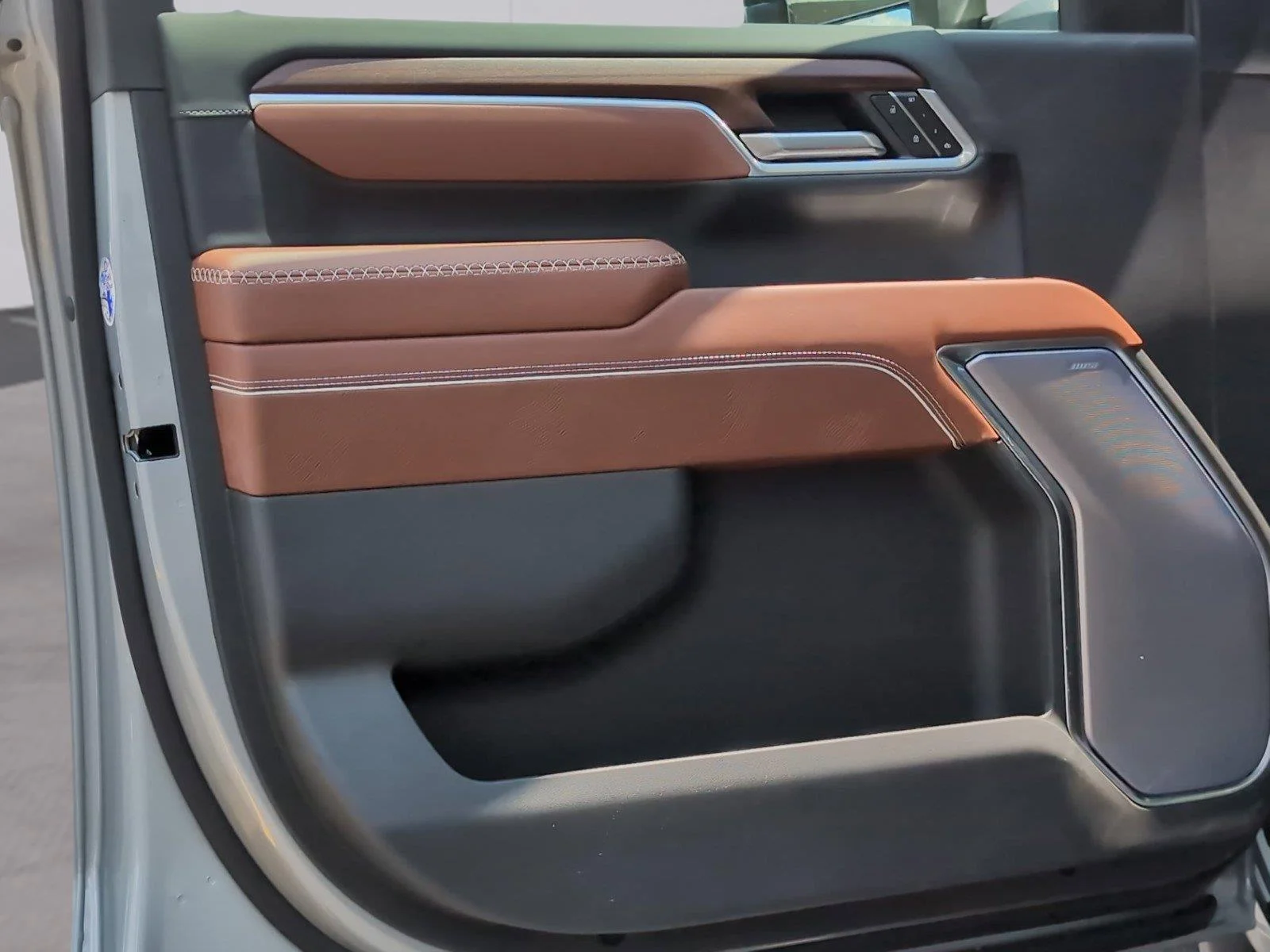 New 2026 Sterling Metallic GMC Denali Ultimate image 29
