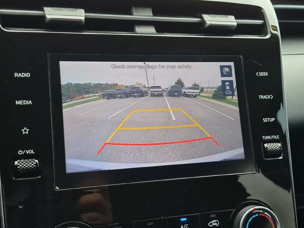 Used 2022 Silver Hyundai SEL image 19