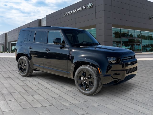 New 2026 Santorini Black Land Rover X-Dynamic SE image 7