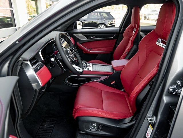 2026 Jaguar F-Pace R-Dynamic S - Photo 14