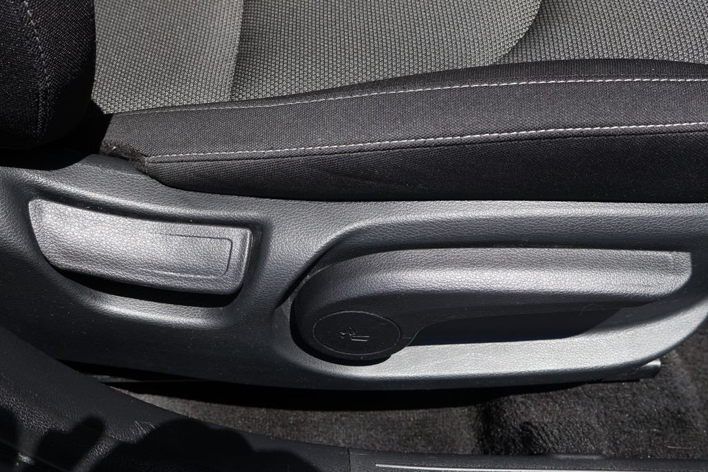 2024 Kia Forte LXS - Photo 38