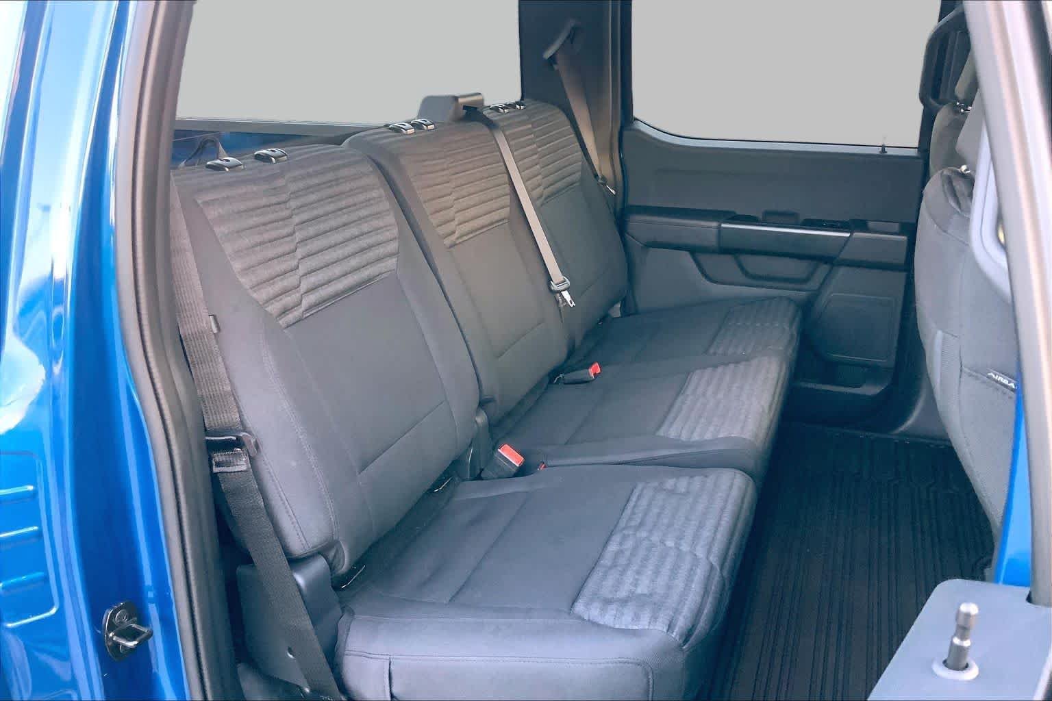 Used 2023 Atlas Blue Metallic Ford XL image 18