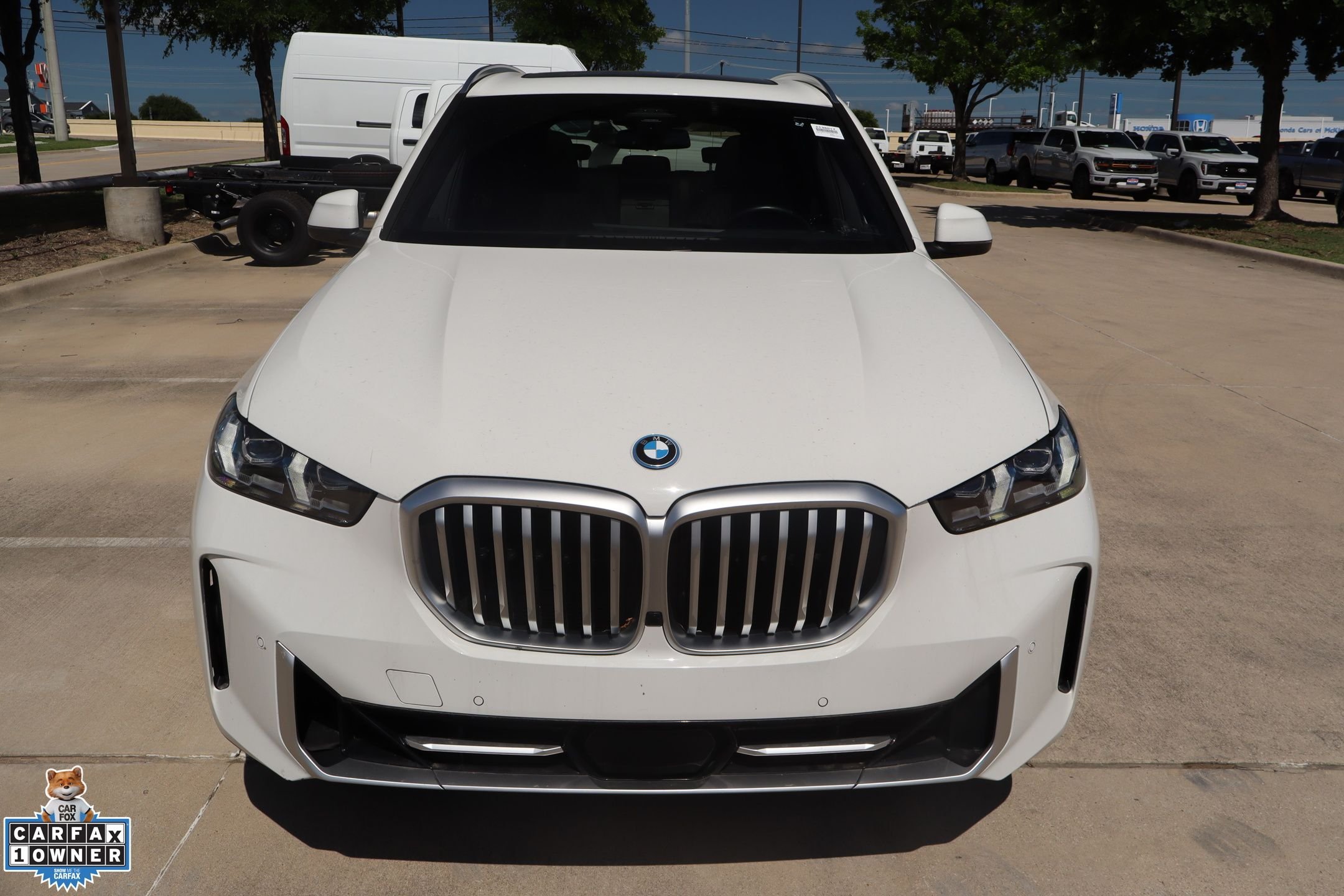 Used 2025 Alpine White BMW xDrive50e image 9