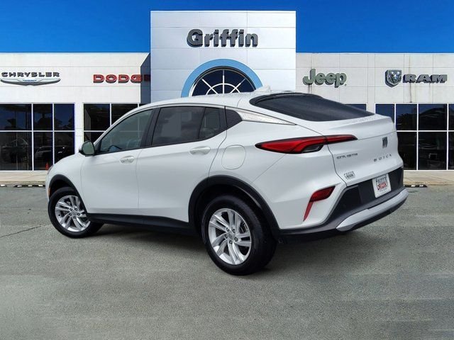 Used 2025 White Buick Preferred image 9