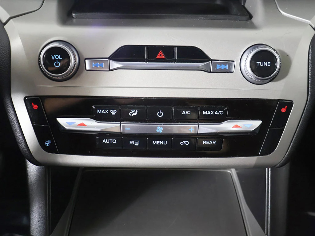 Used 2022 Silver Ford XLT image 45