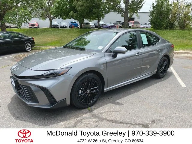 2025 Toyota Camry SE