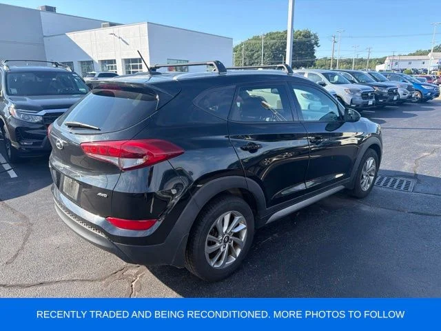 Used 2017 Black Hyundai SE image 5