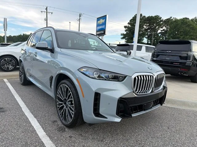 Used 2026 Gray BMW sDrive40i image 1