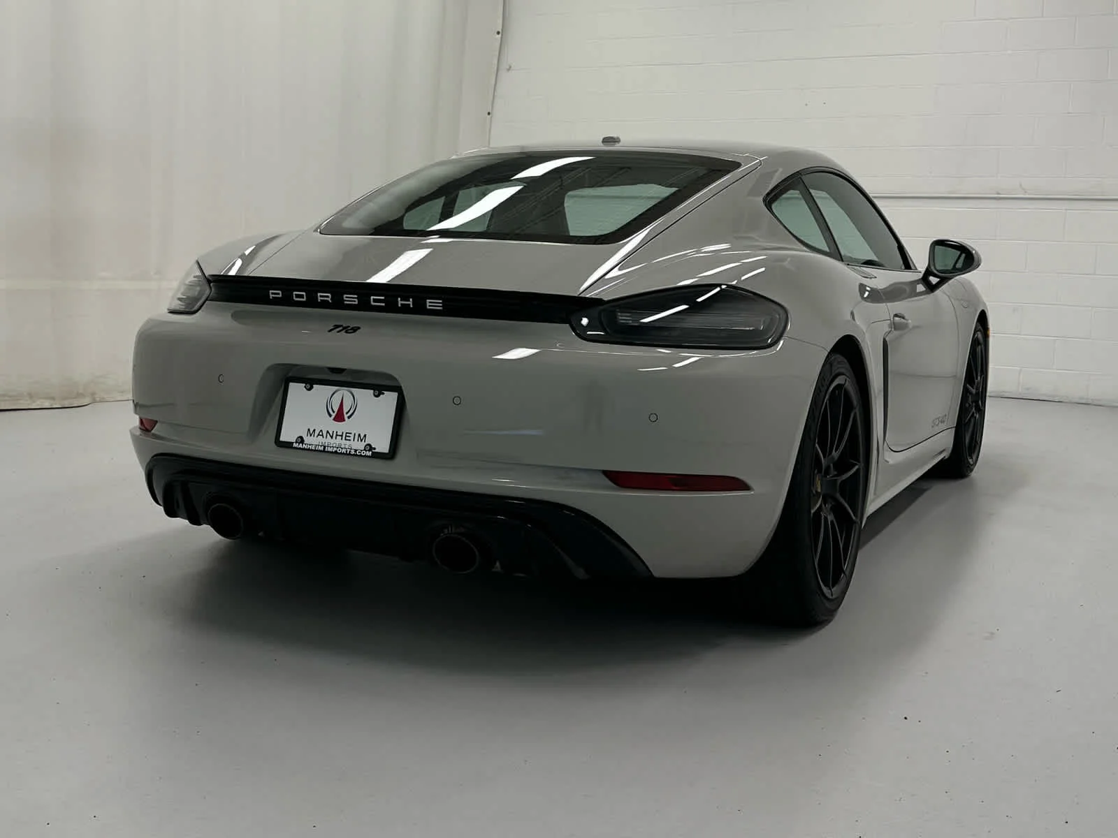 Used 2025 Chalk Porsche GTS 4.0 image 6