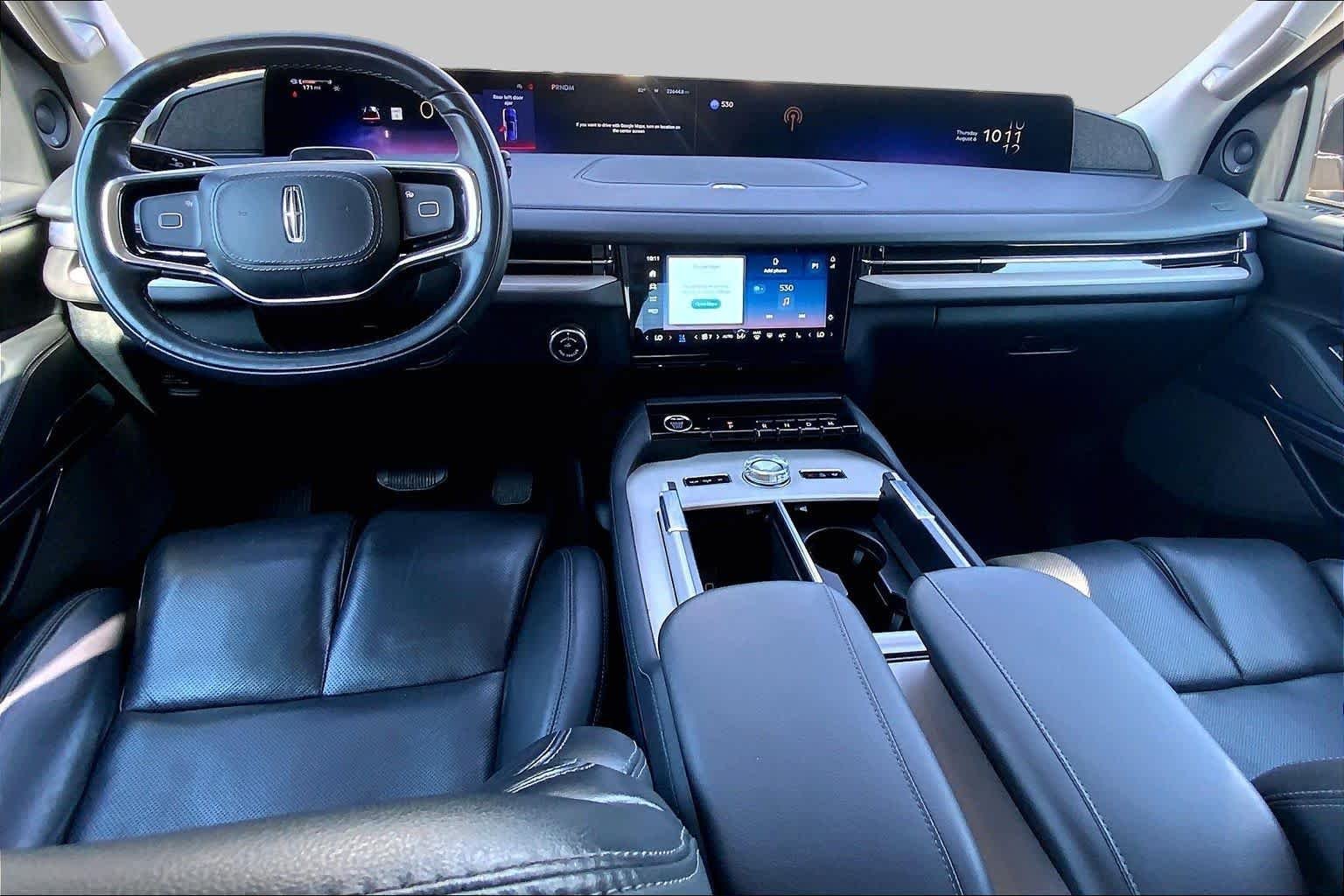 Used 2025 Infinite Black Metallic Clearcoat Lincoln Reserve image 16