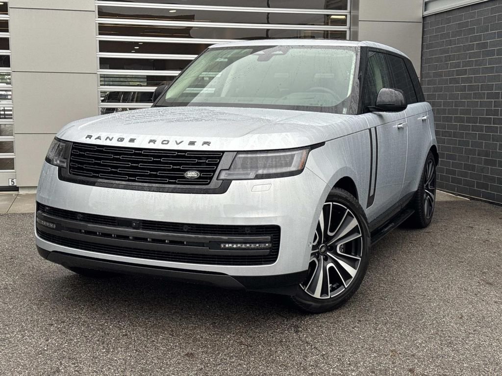 Certified Used 2024 Hakuba Silver Metallic Land Rover SE image 1