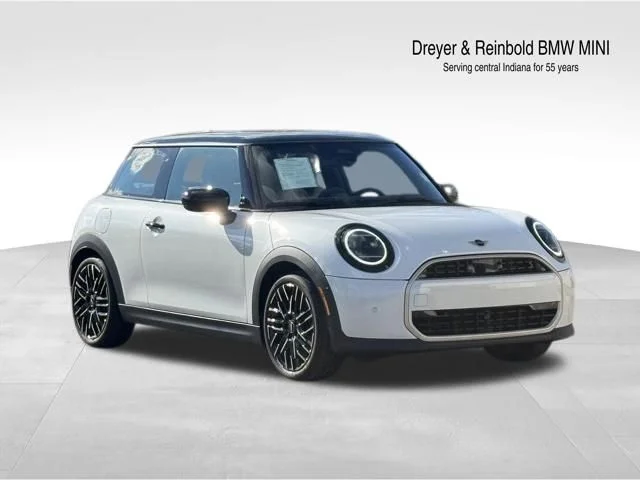 2025 MINI Hardtop Cooper S Signature's photo