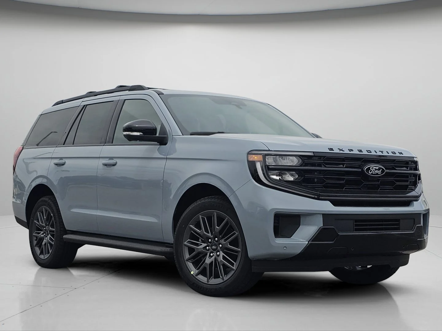 New 2026 Glacier Gray Metallic Tri-Coat Ford Platinum image 2
