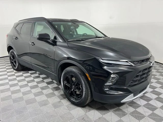 2023 Chevrolet Blazer 2.0T 2LT FWD's photo