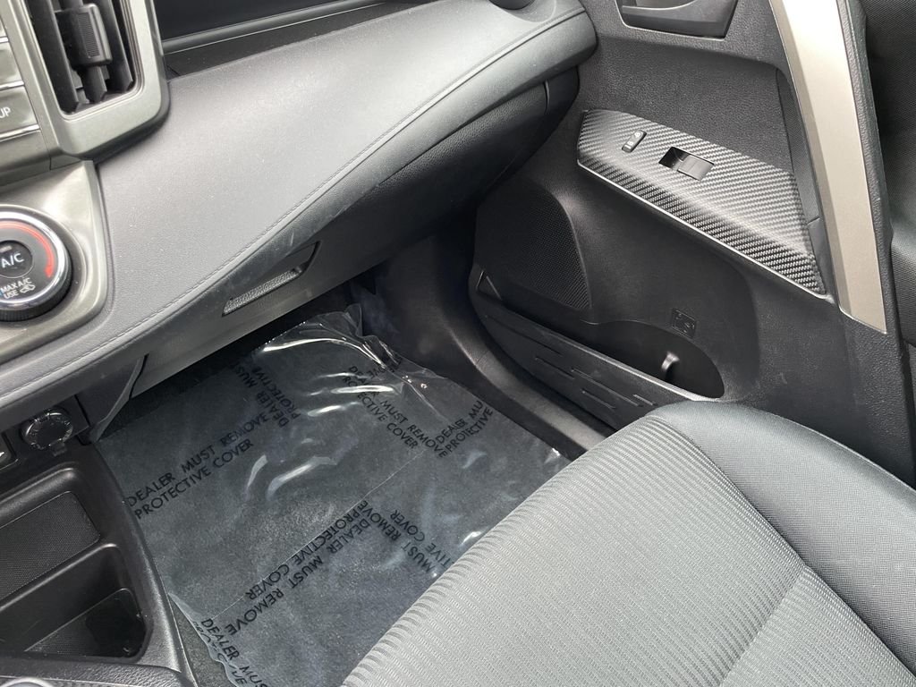 Used 2015 Black Toyota LE image 24