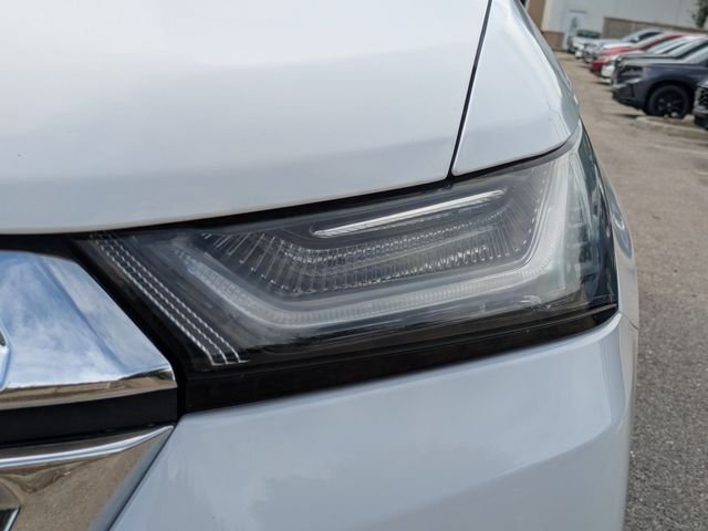Used 2023 White Chevrolet LT image 10
