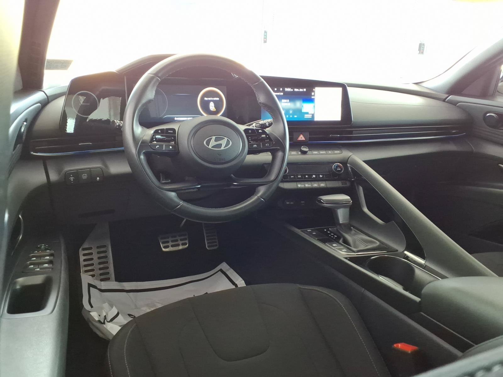 2025 Hyundai Elantra Blue - Photo 14