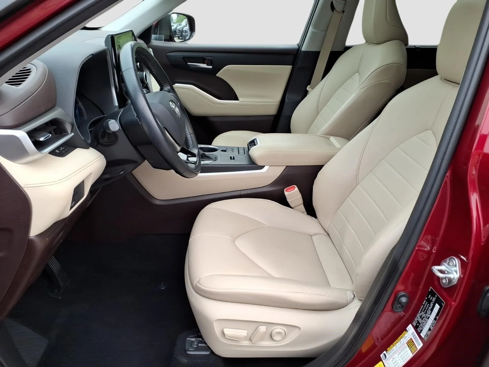 Used 2021 Ruby Flare Pearl Toyota XLE image 12