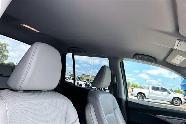 Used 2017  Honda RTL-T image 25