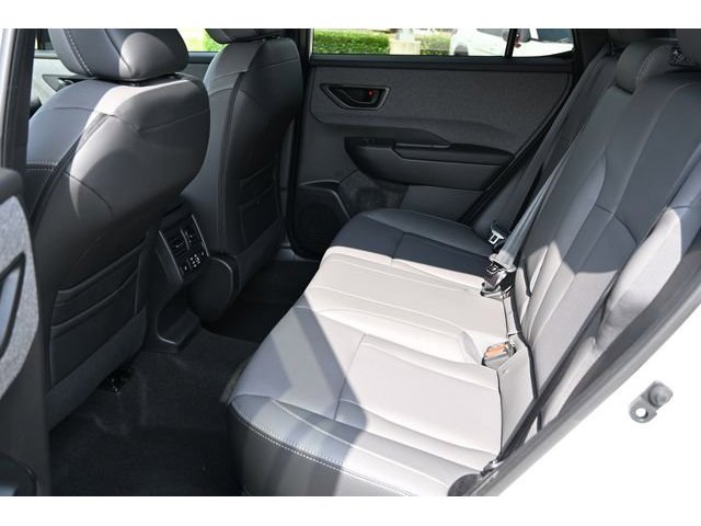 New 2026 CRYSTAL WHITE PEARL Subaru Limited image 17