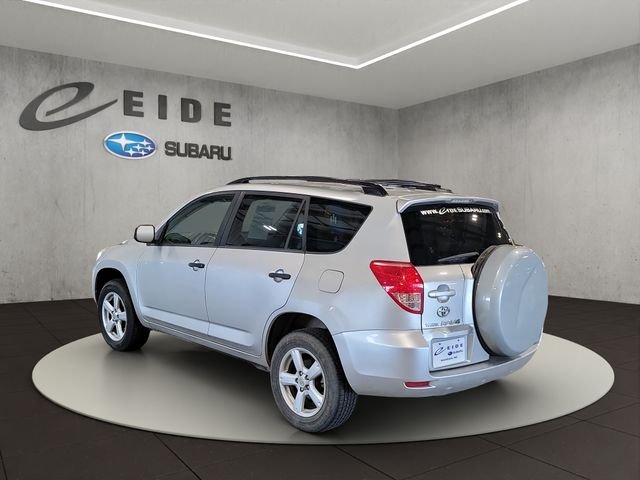 Used 2008 Classic Silver Metallic Toyota Base image 9
